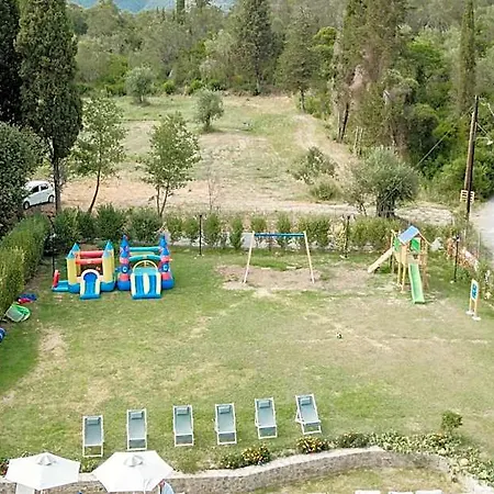 Dominoes Corfu