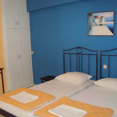 Dominoes لياباديس