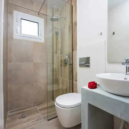 Dominoes 3* ליאפאדס