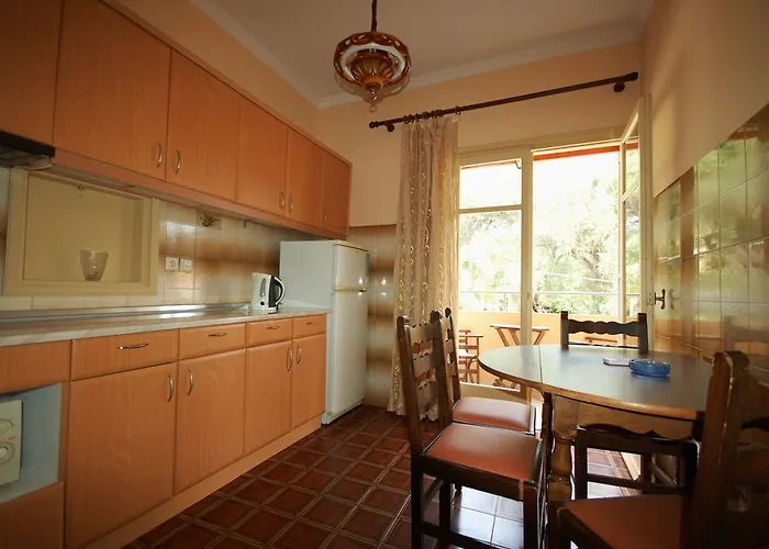 Dominoes Corfu Hotel 3*