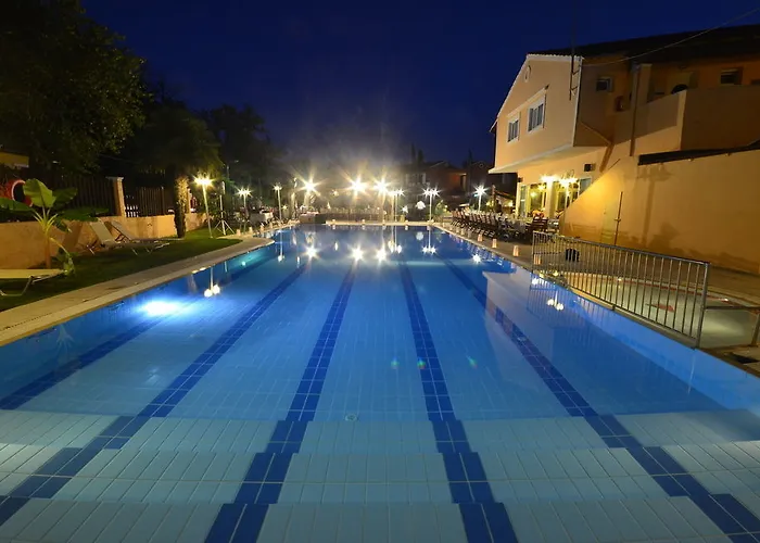 Dominoes Corfu Hotel Liapades